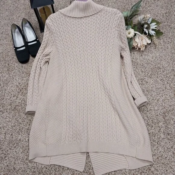 3308 Size XL Leo & Nicole Tan Cardigan Sweater. - Picture 5 of 7